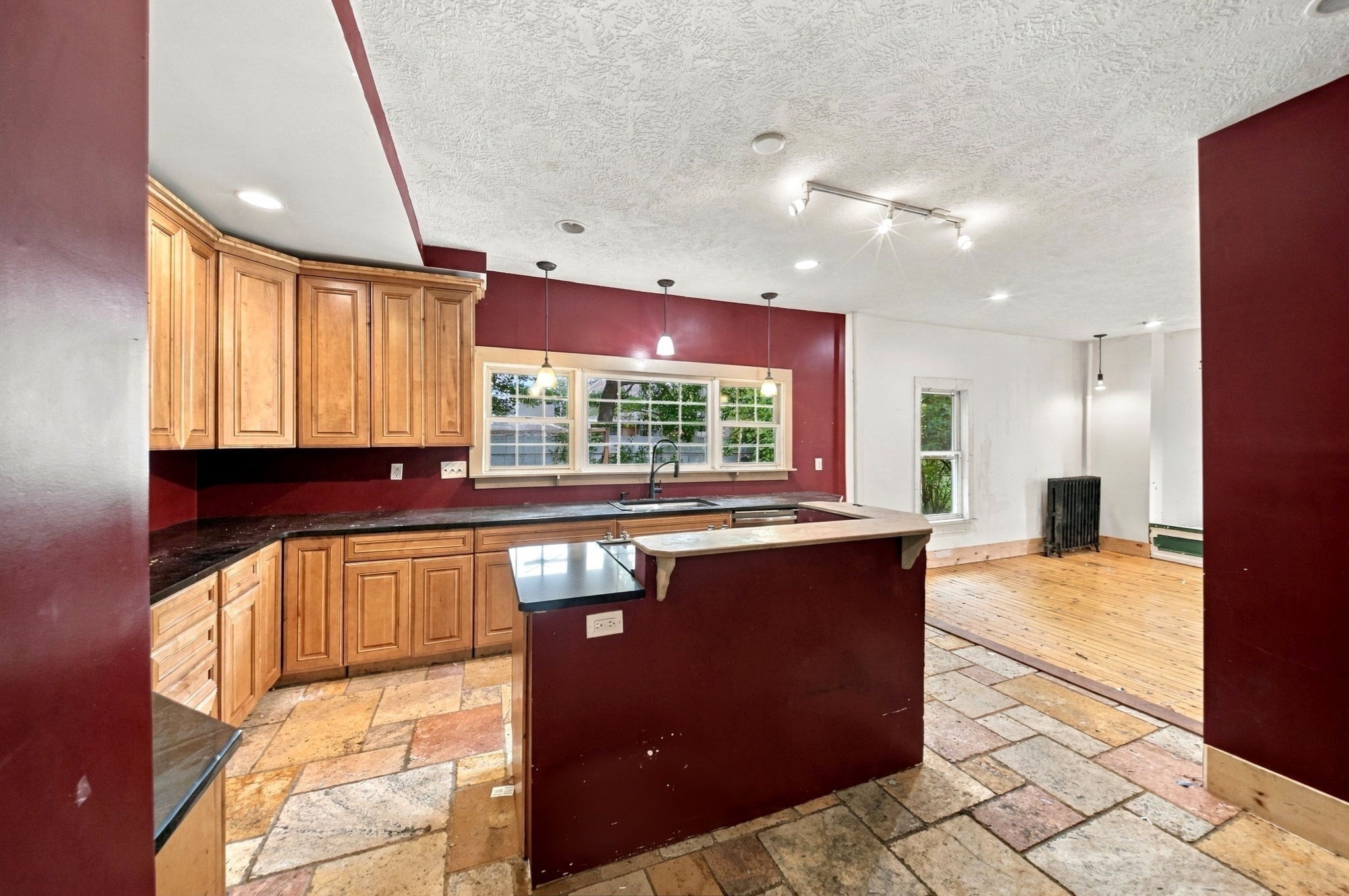 30 Myrtle Ave Property Photo 1