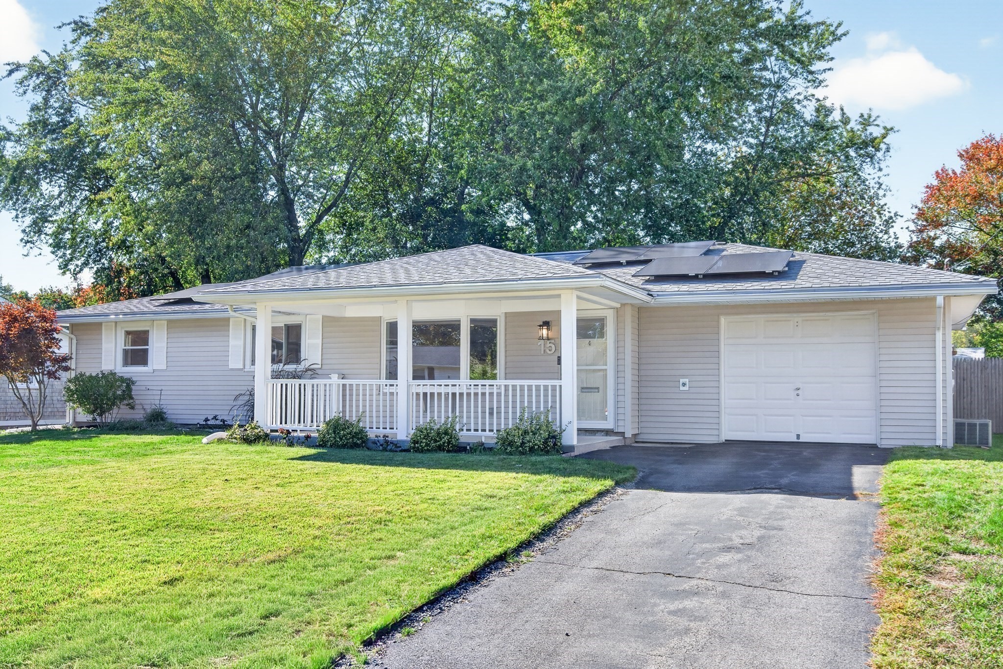 15 Roger Rd Property Photo 5