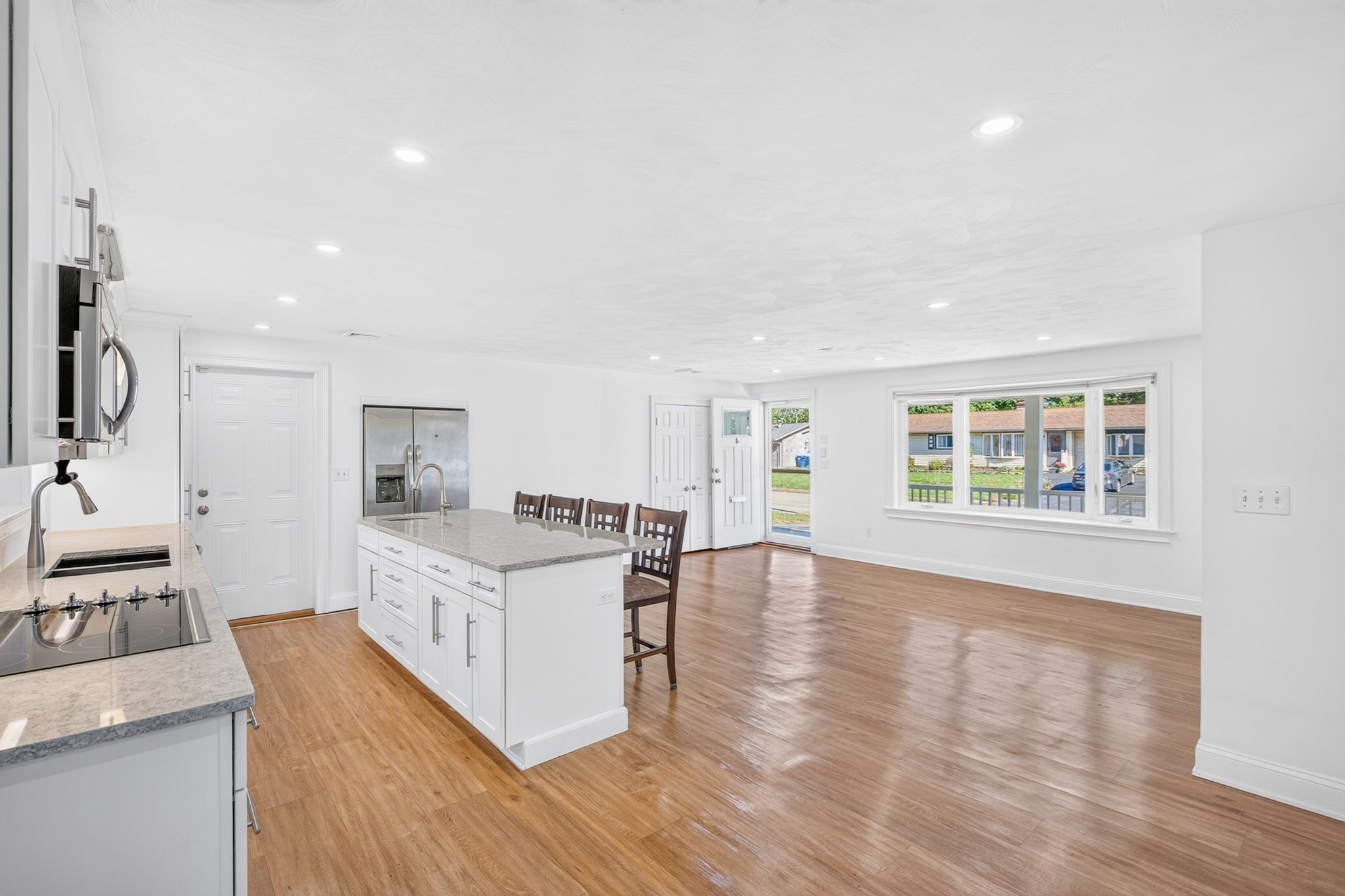 15 Roger Rd Property Photo 6