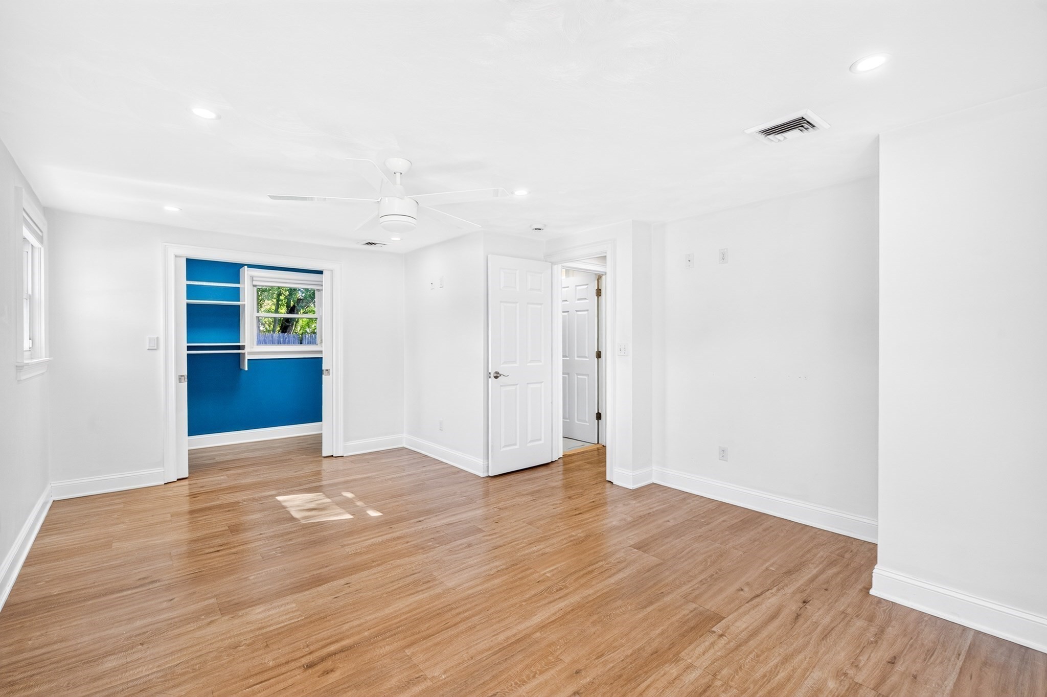 15 Roger Rd Property Photo 7