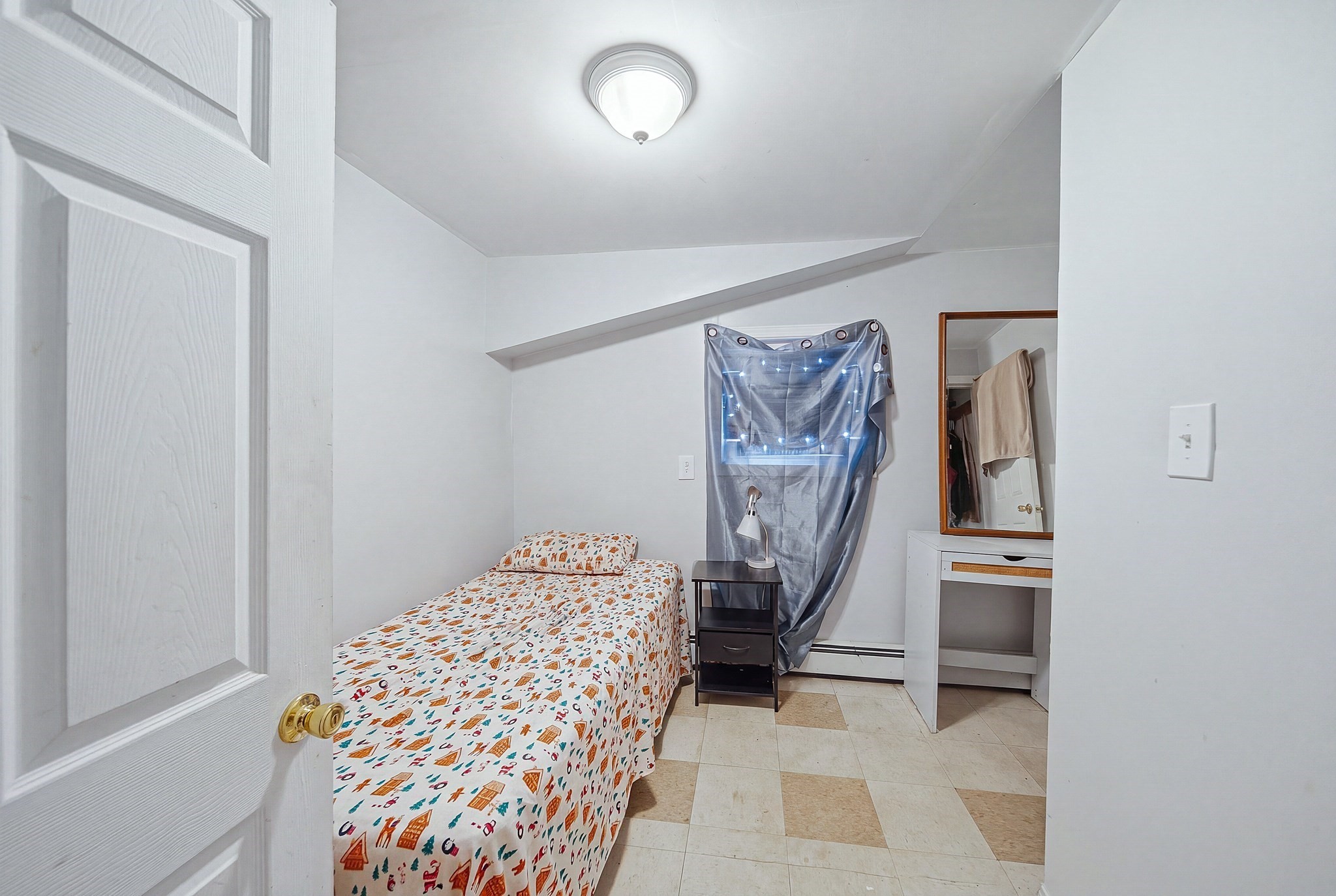 8 Cady St Property Photo 10