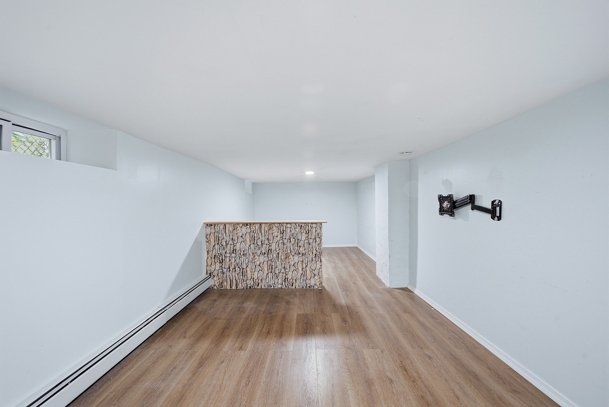 8 Cady St Property Photo 31