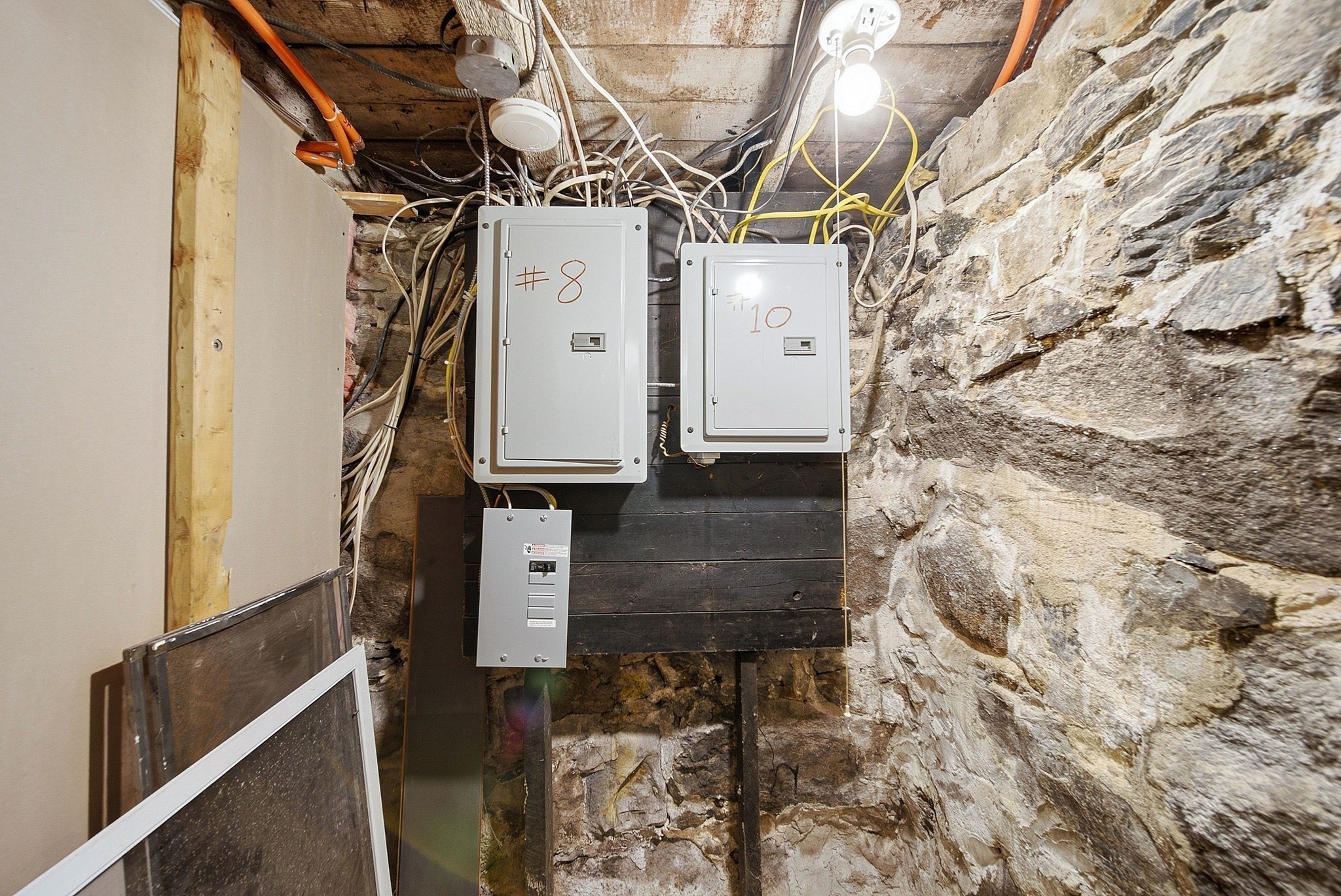 8 Cady St Property Photo 38