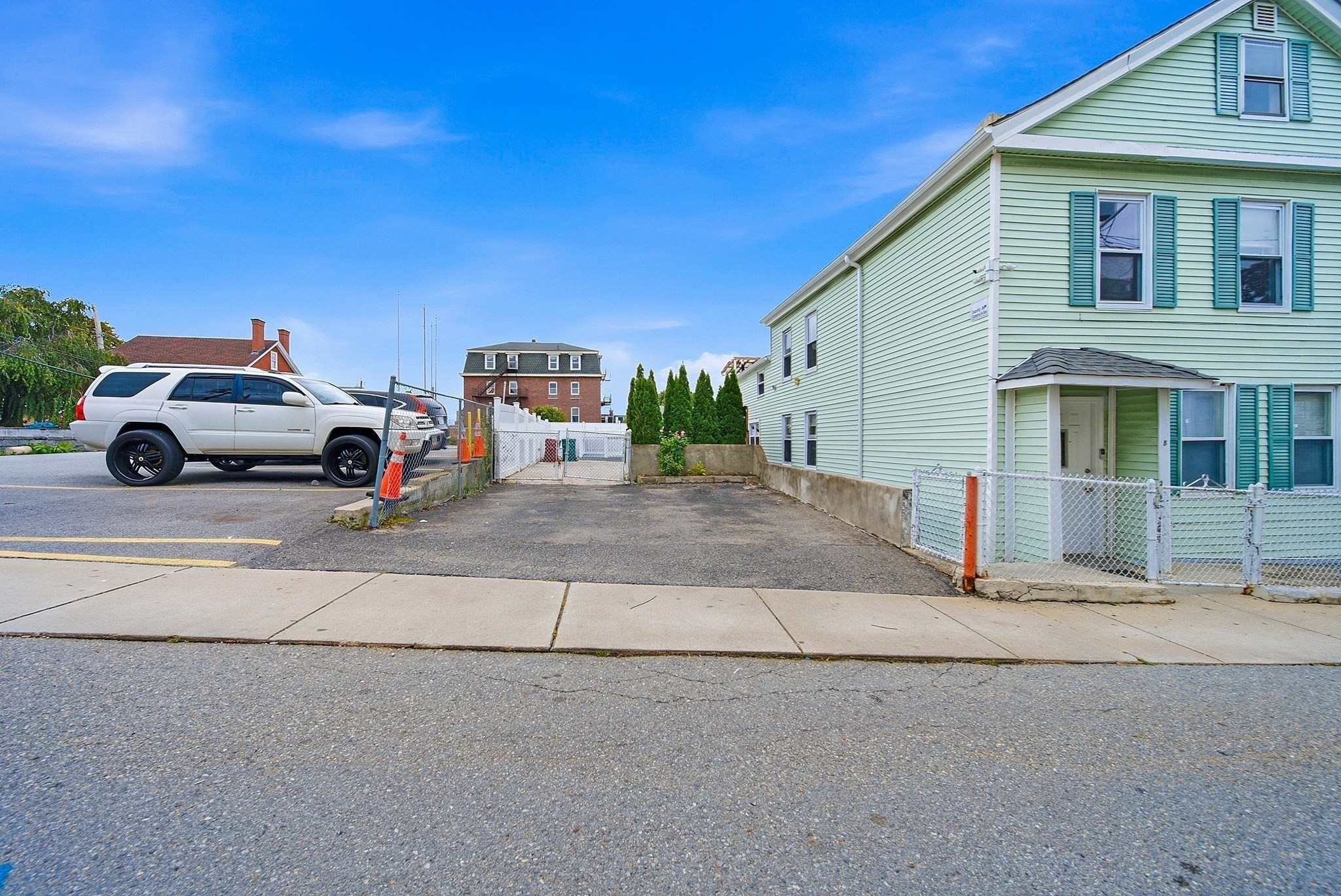 8 Cady St Property Photo 41