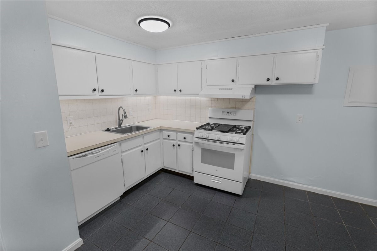 635 W Lowell Ave # 2 Property Photo 7