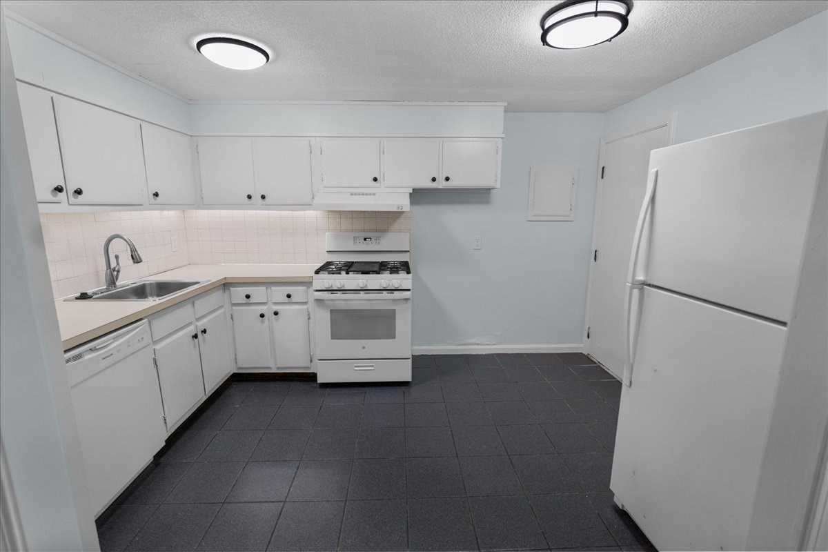 635 W Lowell Ave # 2 Property Photo 9