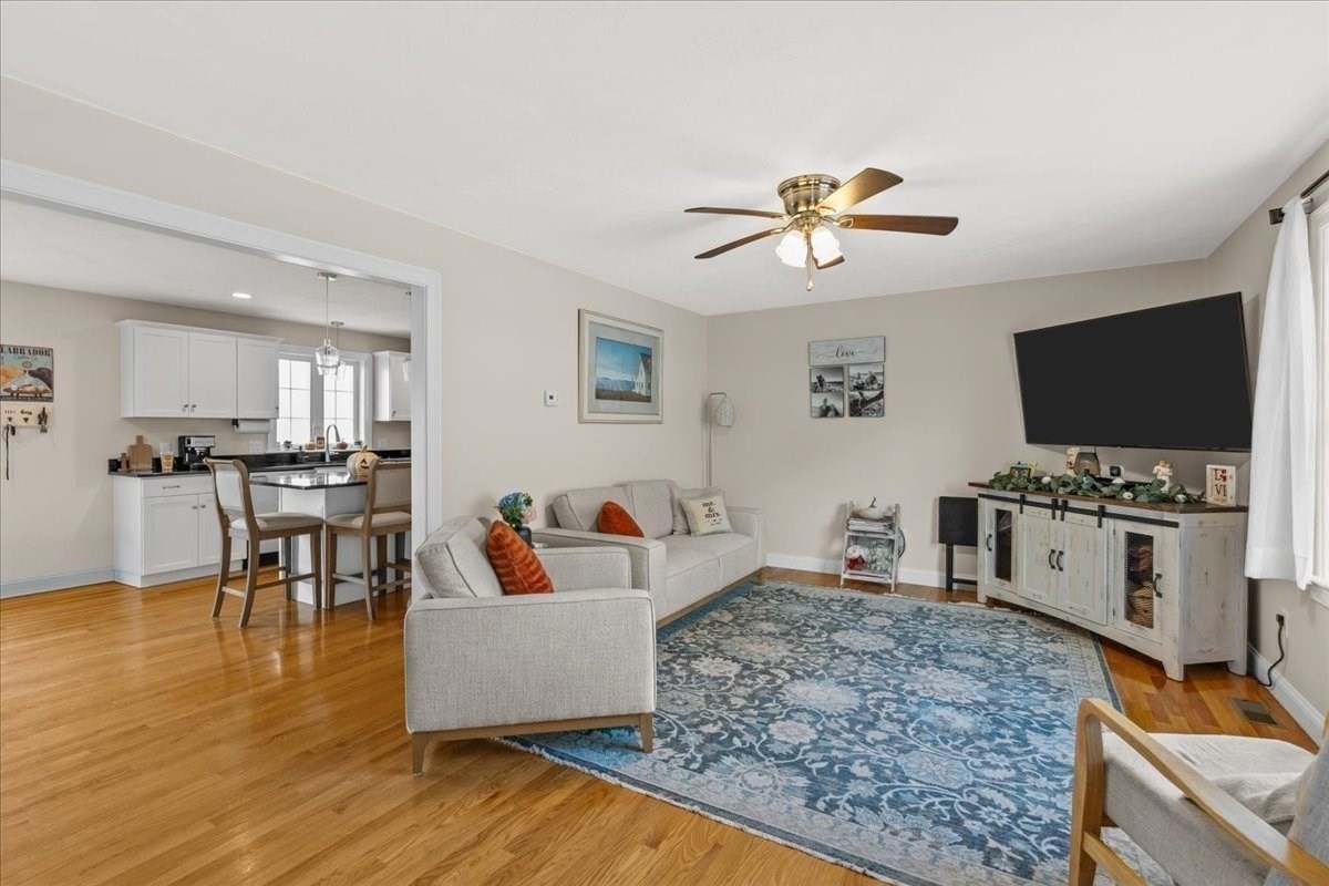 189 Centre Avenue # 2 Property Photo 1