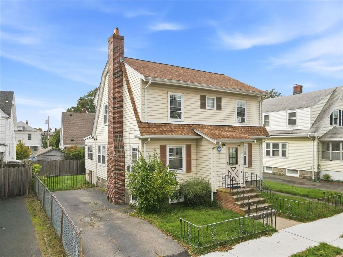 41 Eustis St Property Photo 1