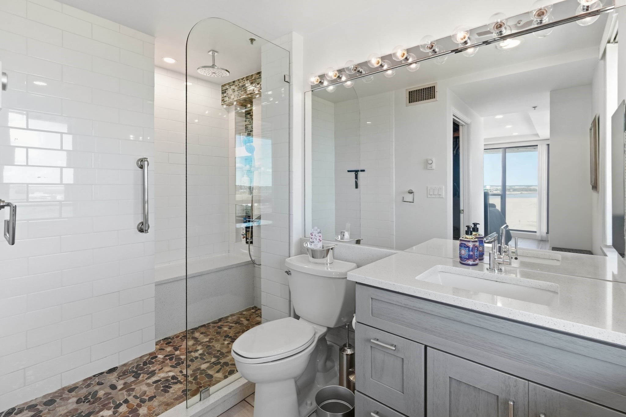 350 Revere Beach Blvd # 13r Property Photo 23