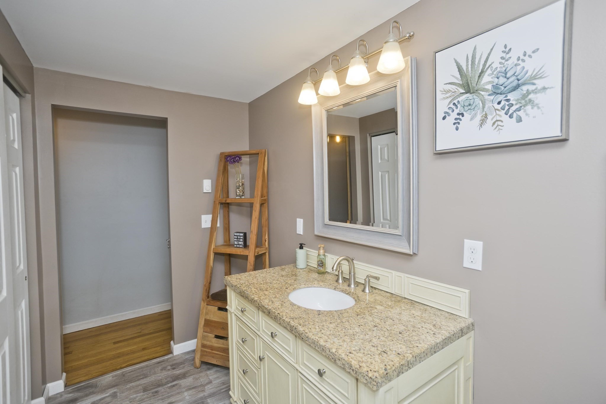 107 Parenteau Dr Property Photo 28