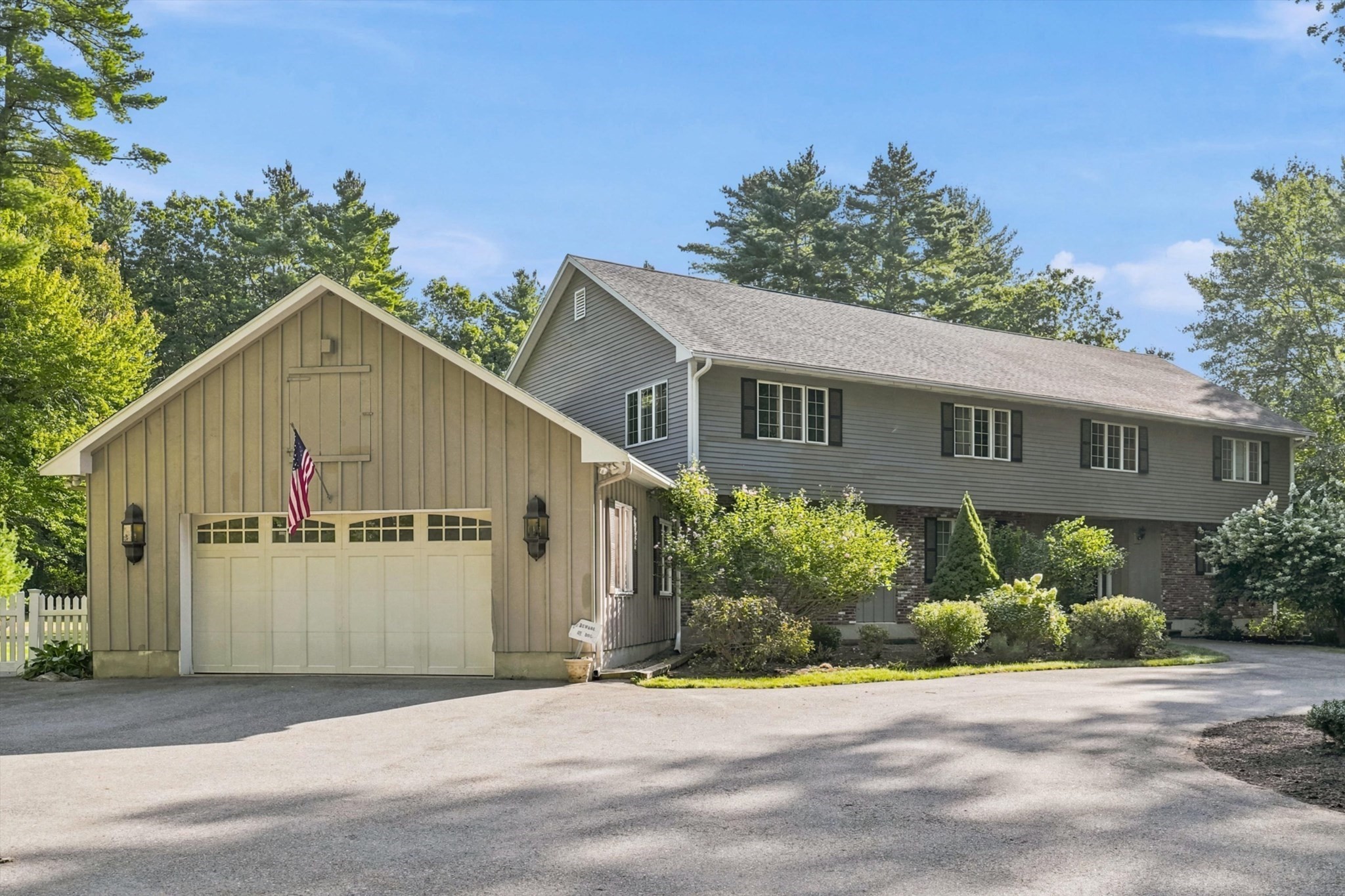 90 Topsfield Road Property Photo 2
