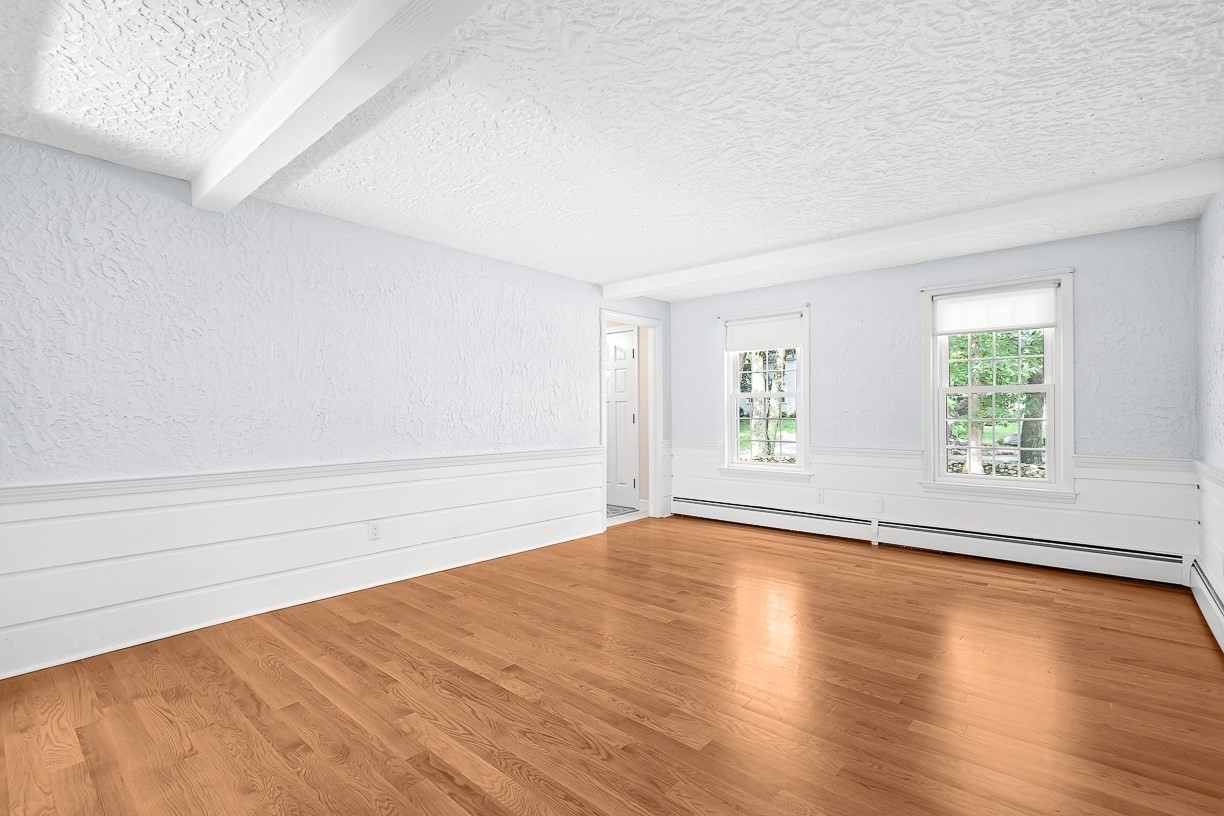 220 Abbott St Property Photo 12