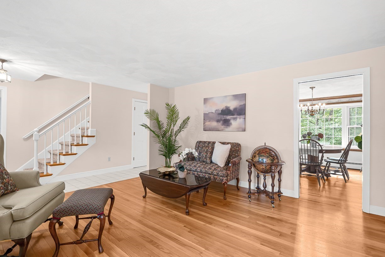 220 Abbott St Property Photo 17