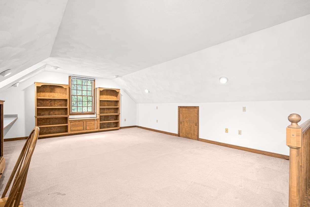 220 Abbott St Property Photo 28