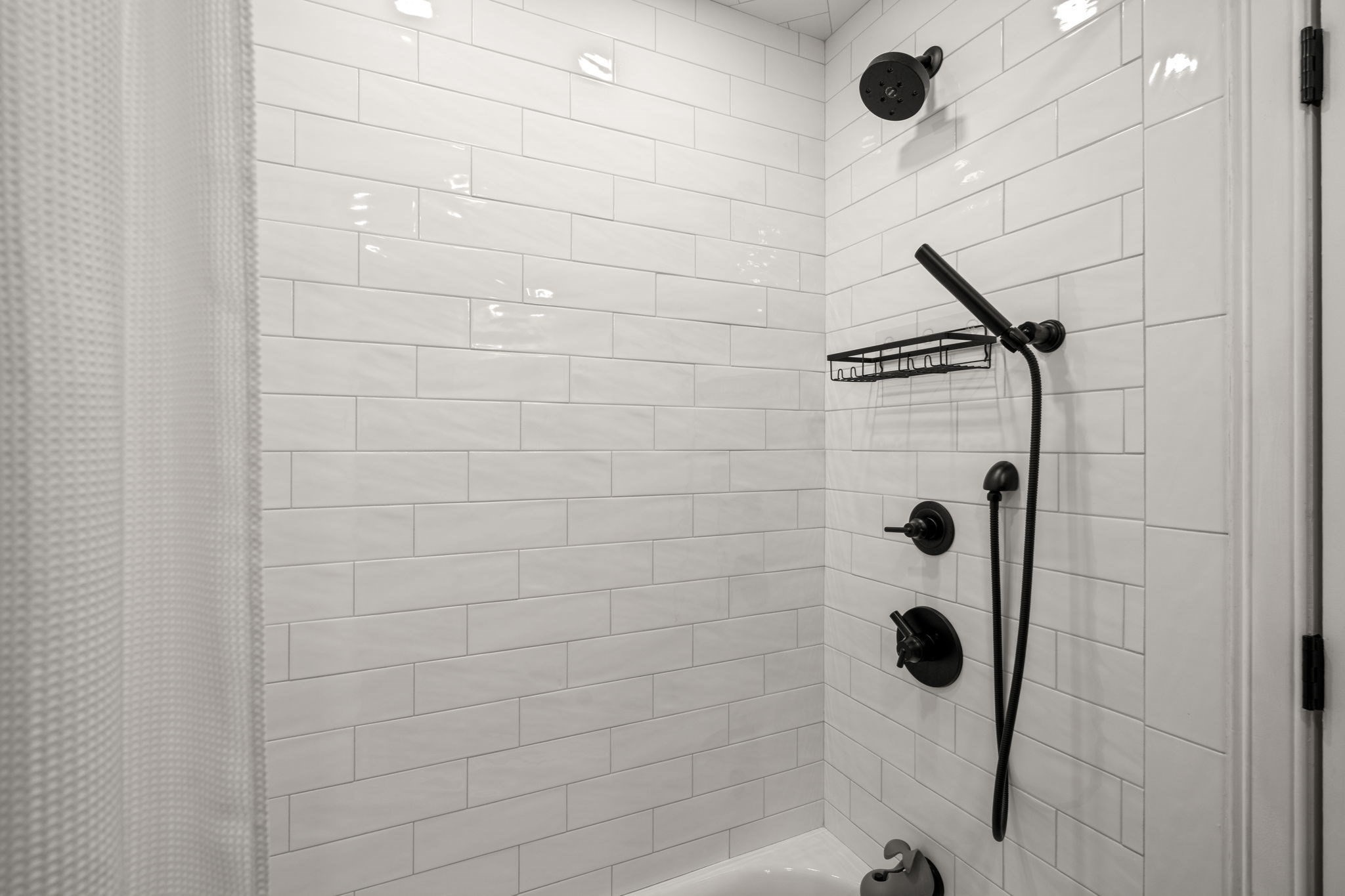 446 W 2nd Property Photo 15
