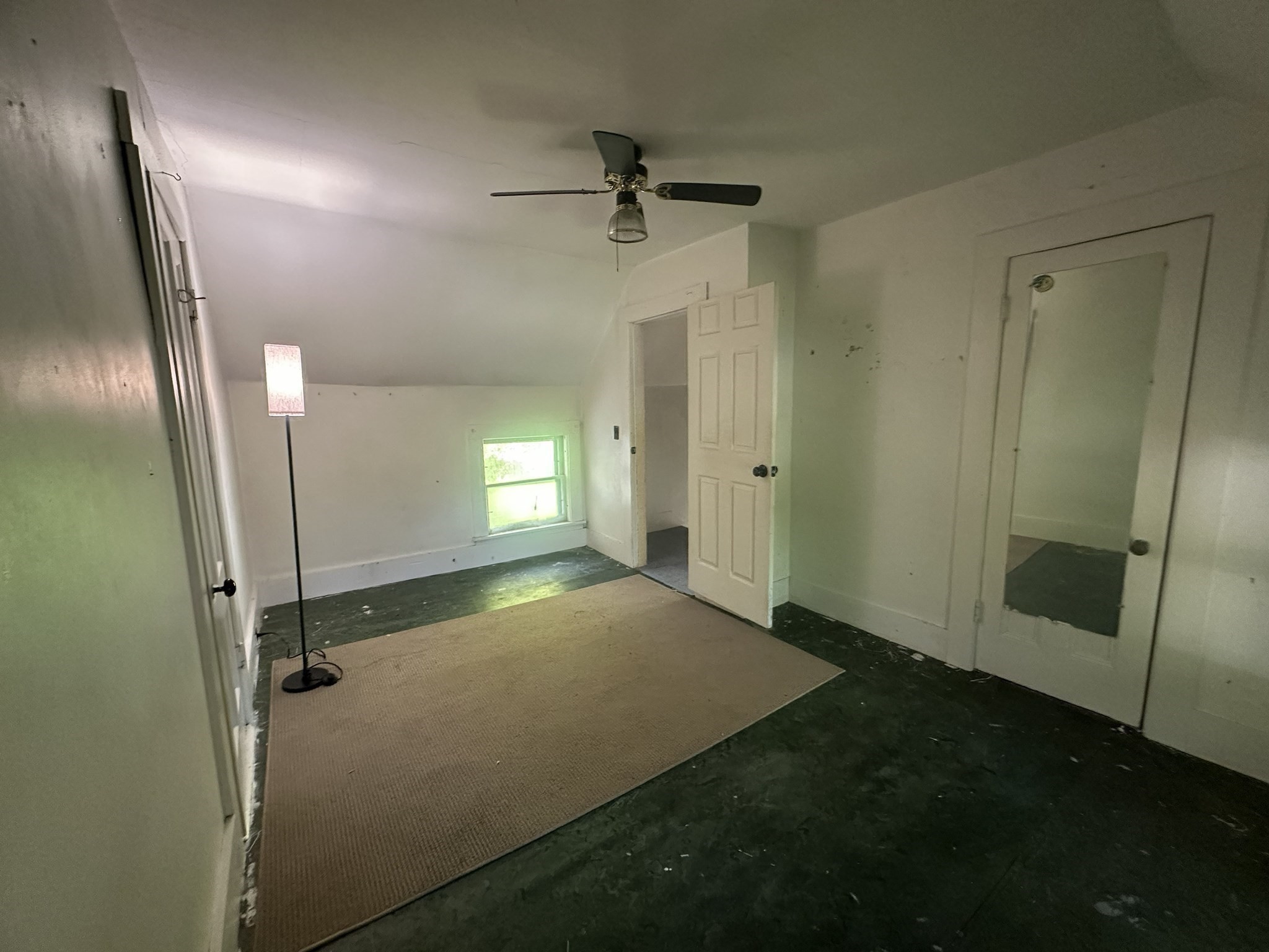 22 Laurel Property Photo 24