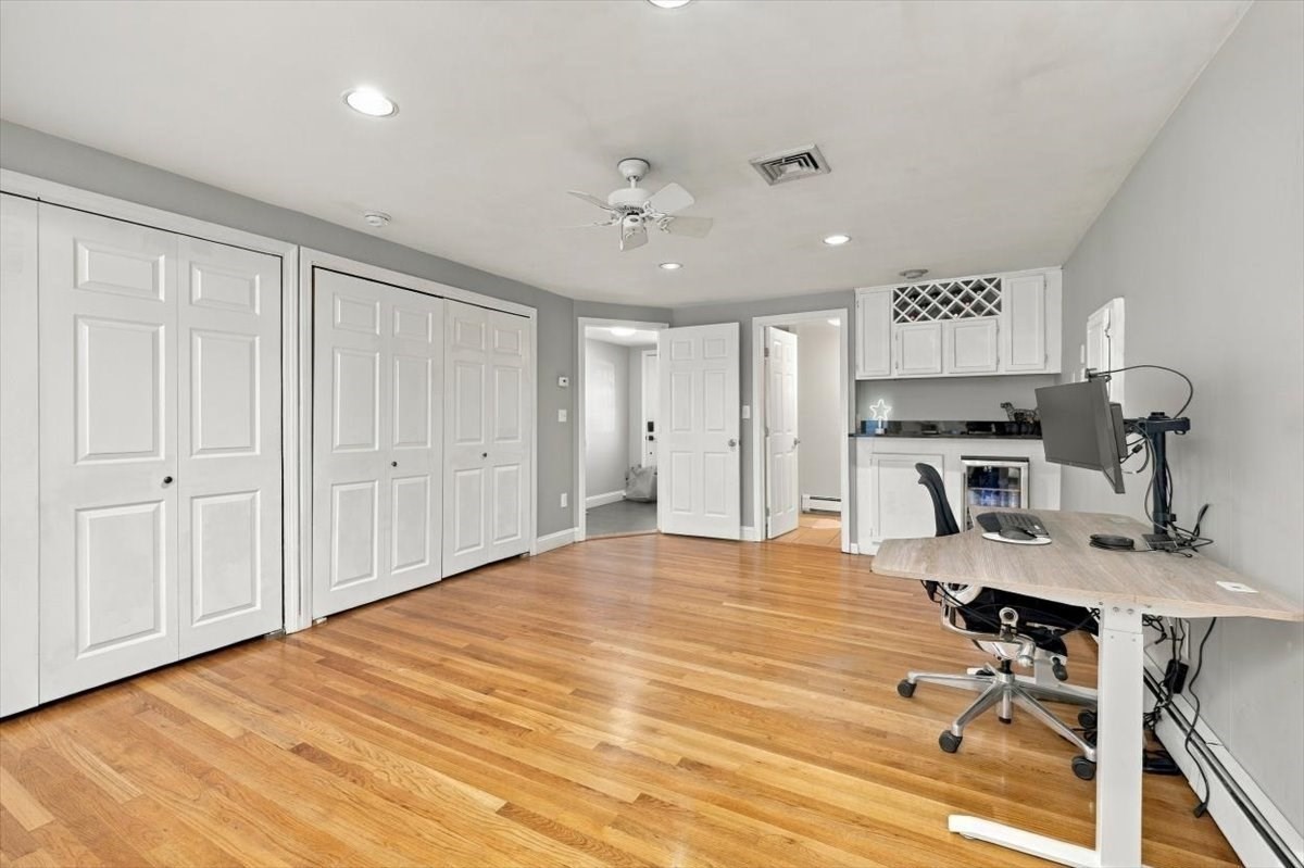 17 Lake St Property Photo 11