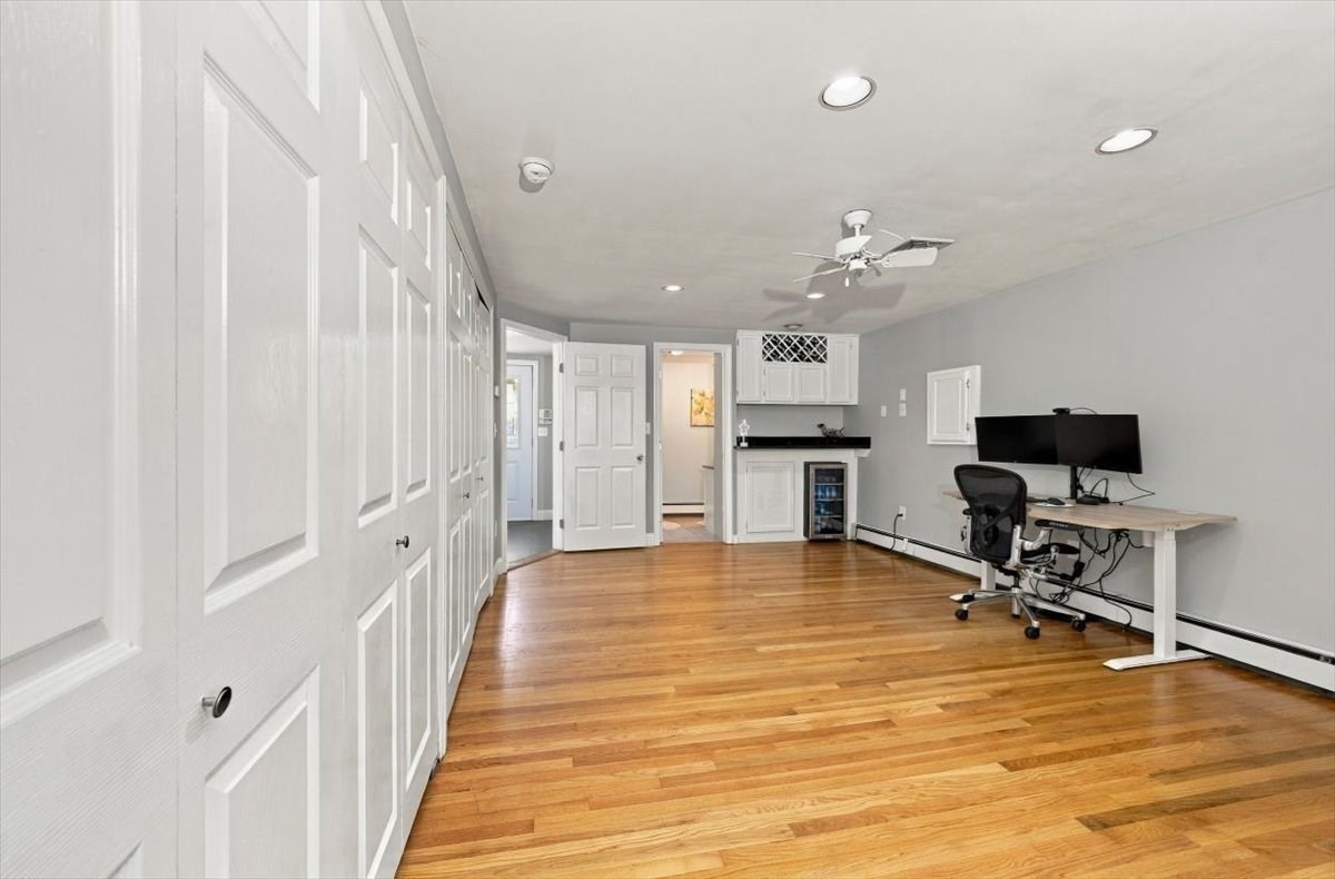 17 Lake St Property Photo 12