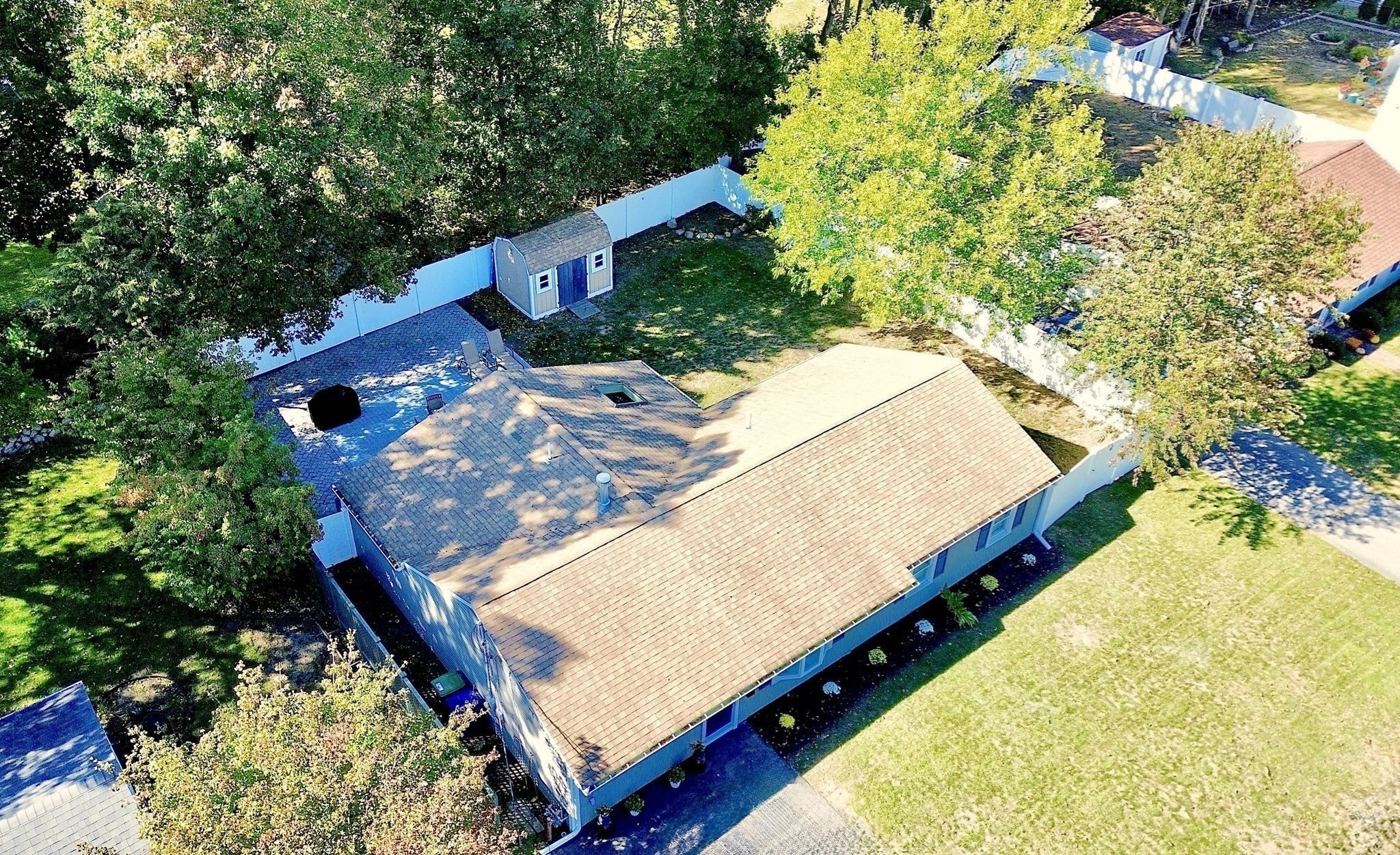 17 Lake St Property Photo 26