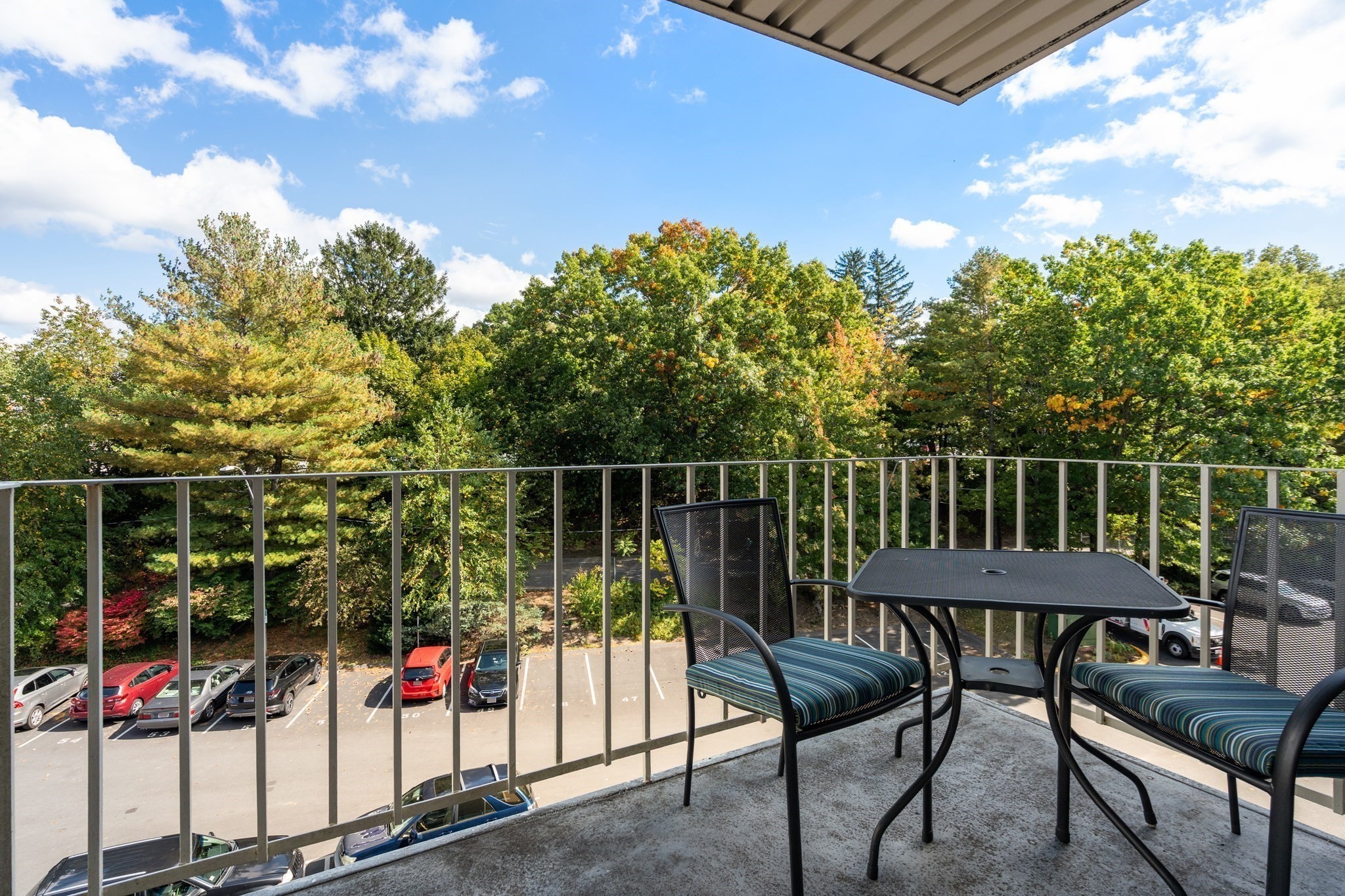 34 Hamilton Rd # 404 Property Photo 5