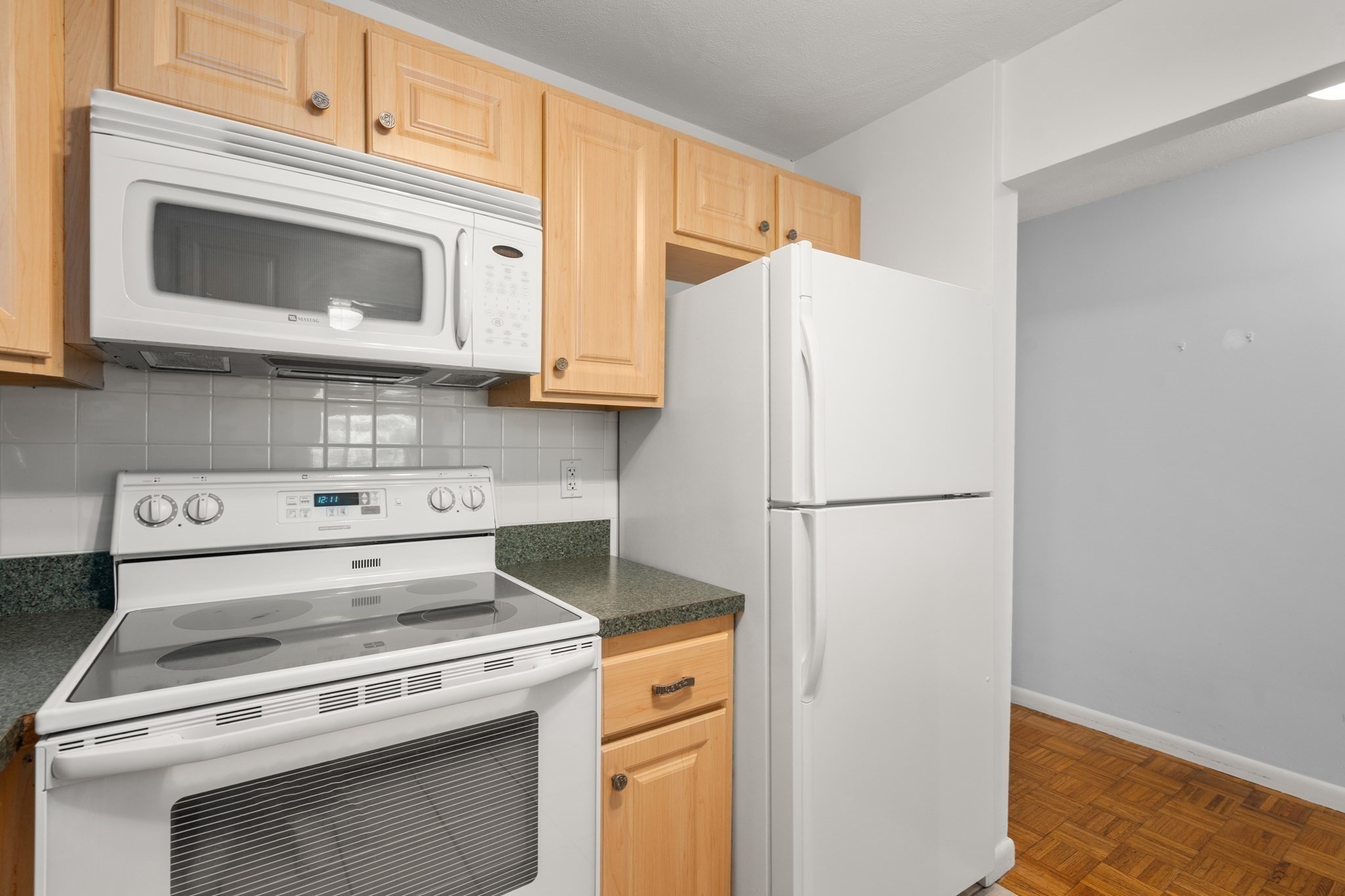 34 Hamilton Rd # 404 Property Photo 13