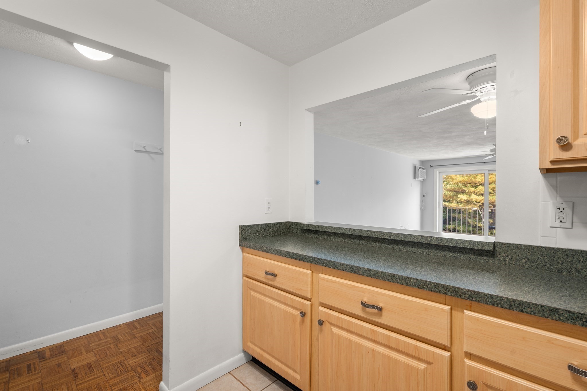 34 Hamilton Rd # 404 Property Photo 14