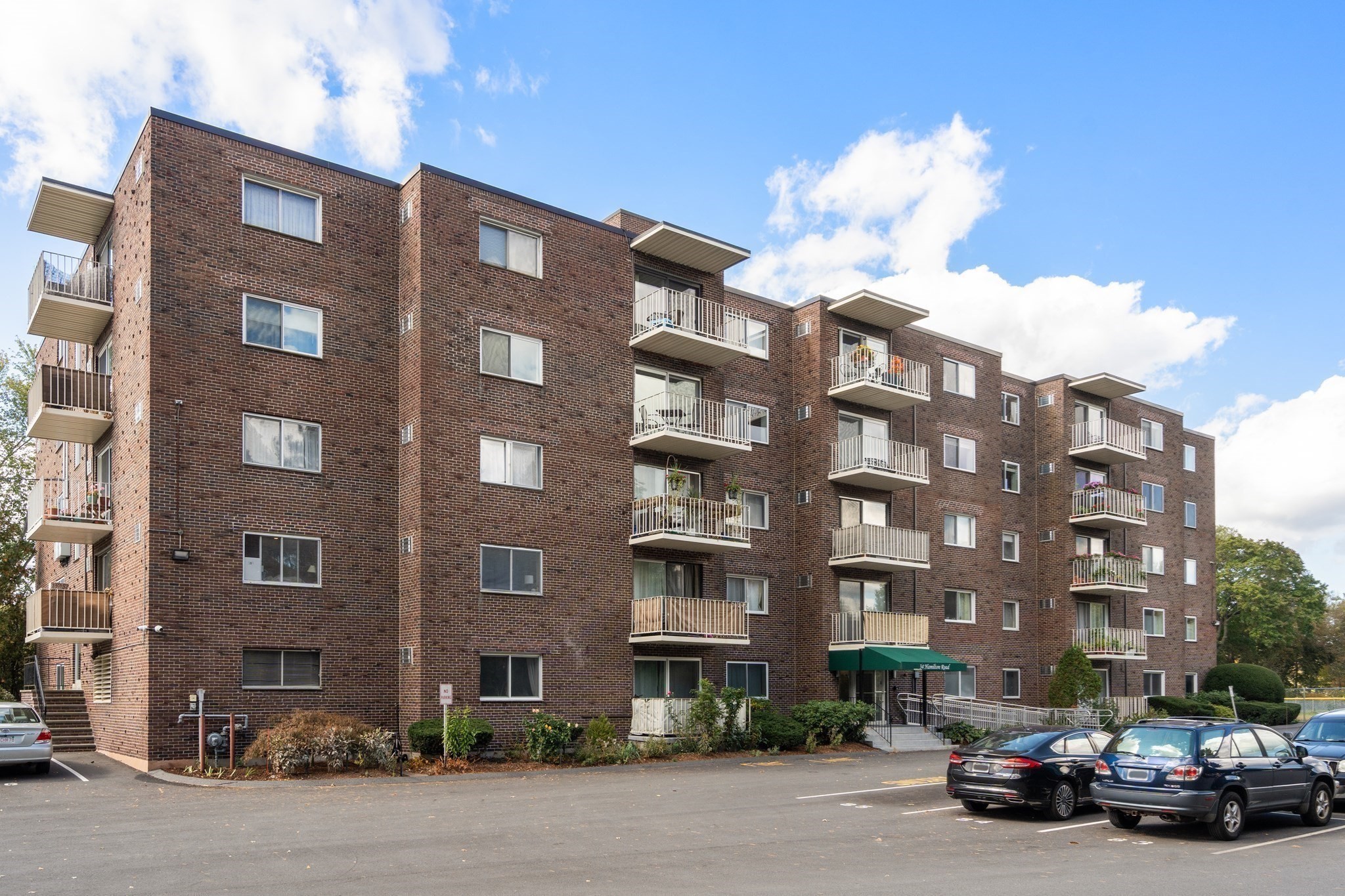 34 Hamilton Rd # 404 Property Photo 27