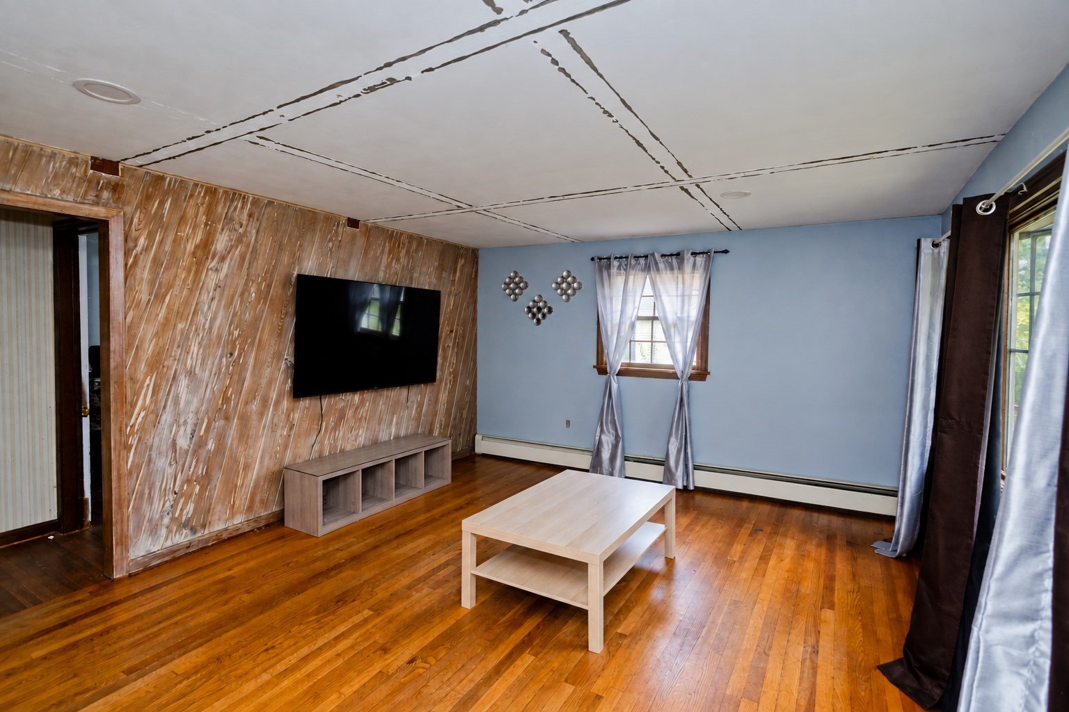290 Morton St Property Photo 10