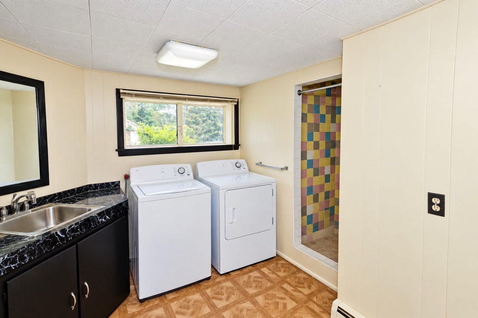 290 Morton St Property Photo 24