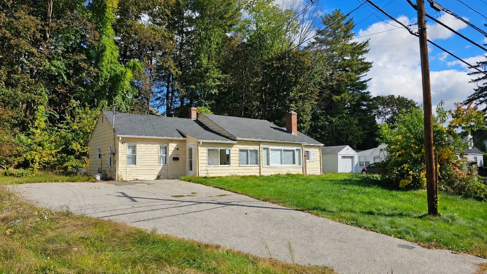 1343 Pleasant St Property Photo 1