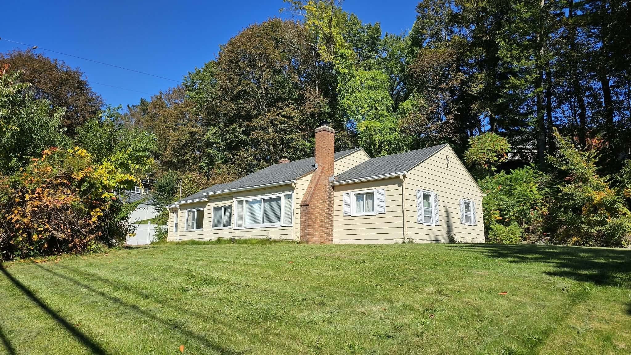 1343 Pleasant St Property Photo 17