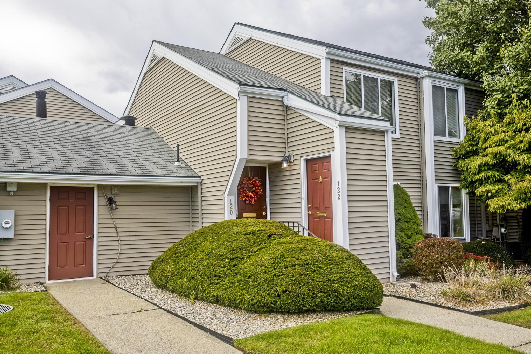 120 Nassau Dr # 120 Property Photo 2