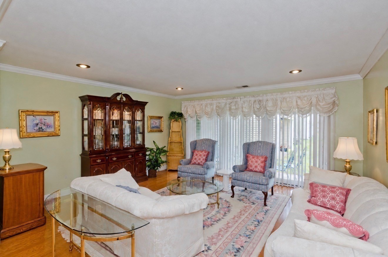 120 Nassau Dr # 120 Property Photo 5