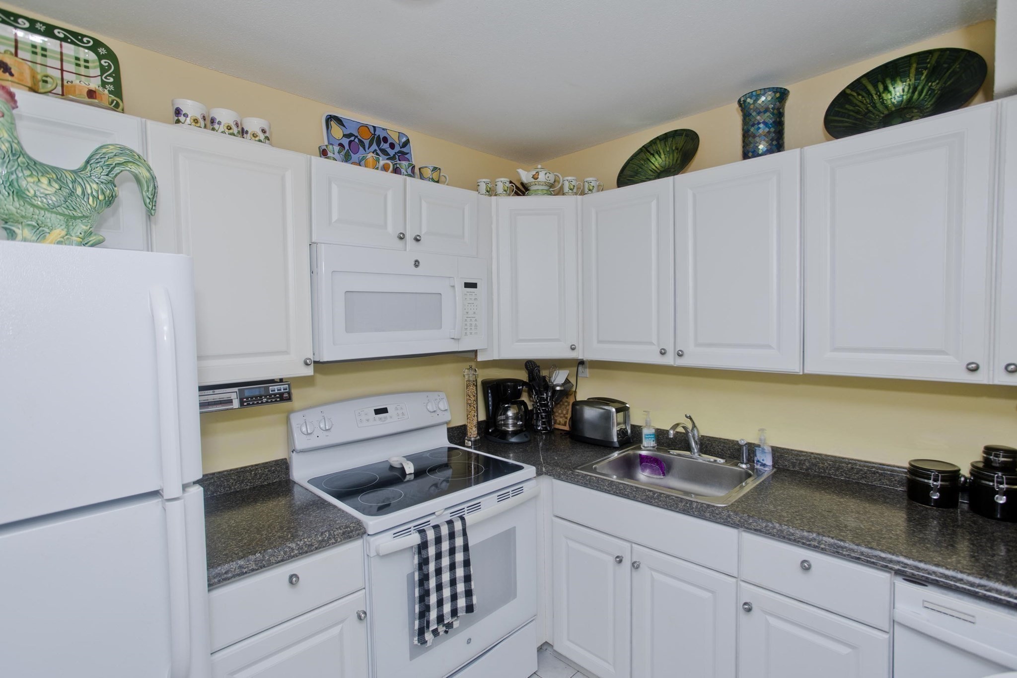 120 Nassau Dr # 120 Property Photo 12