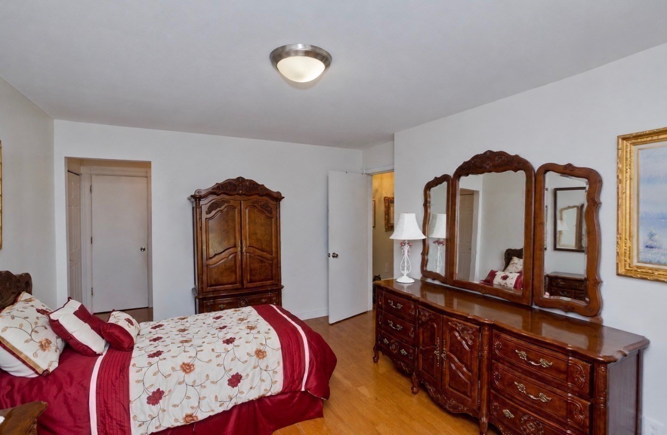 120 Nassau Dr # 120 Property Photo 17