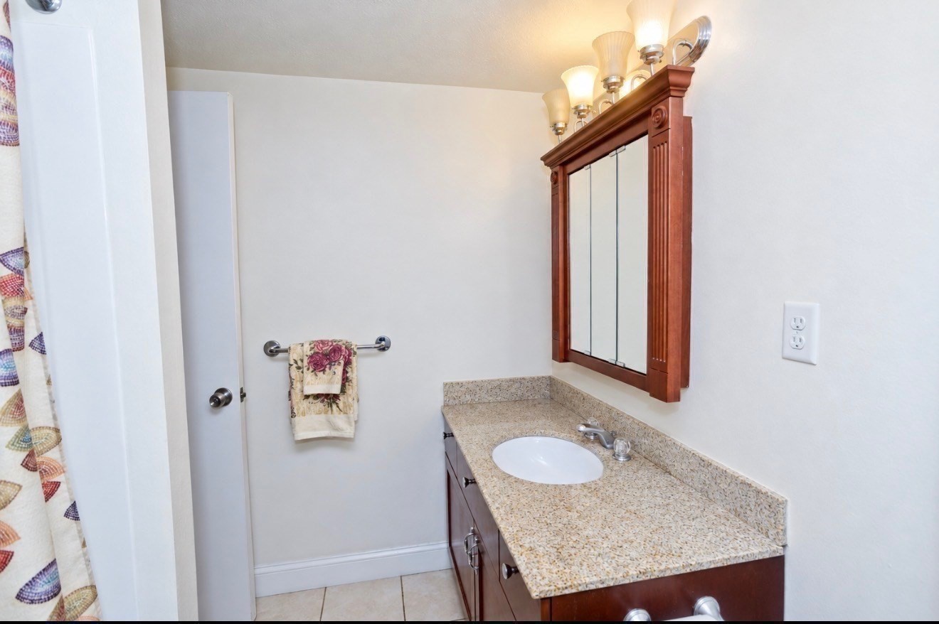 120 Nassau Dr # 120 Property Photo 21
