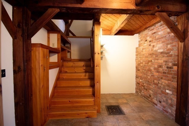 21 Guard Property Photo 4