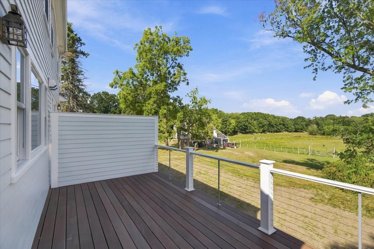 160 Hersey St Property Photo 4