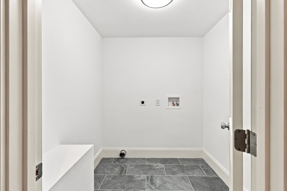 160 Hersey St Property Photo 34