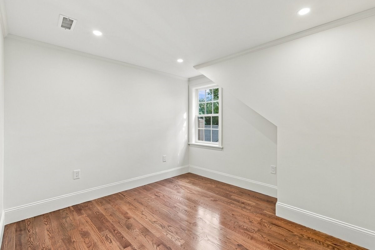 160 Hersey St Property Photo 37