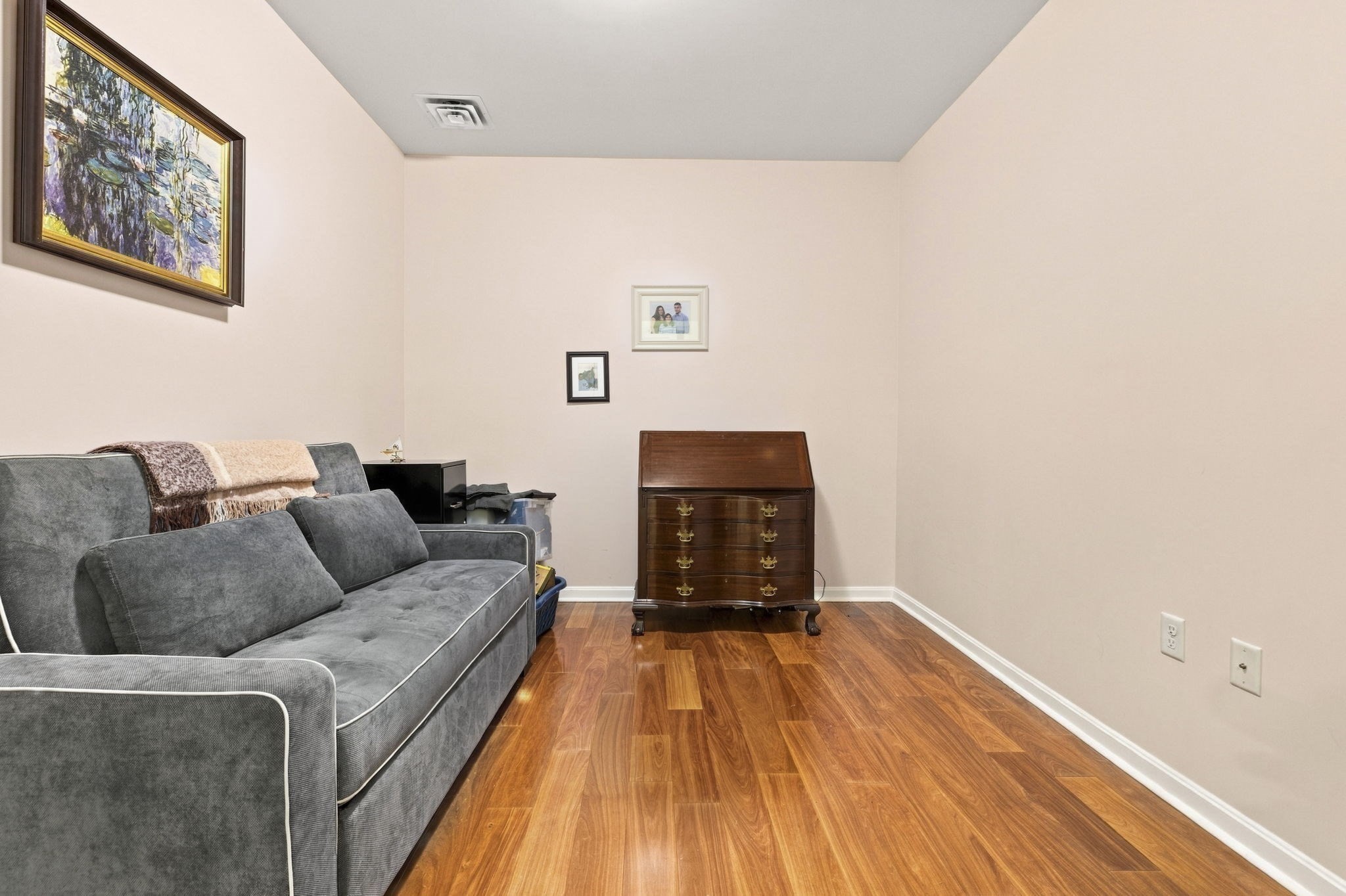 36 Augustus Ct # 1002 Property Photo 14