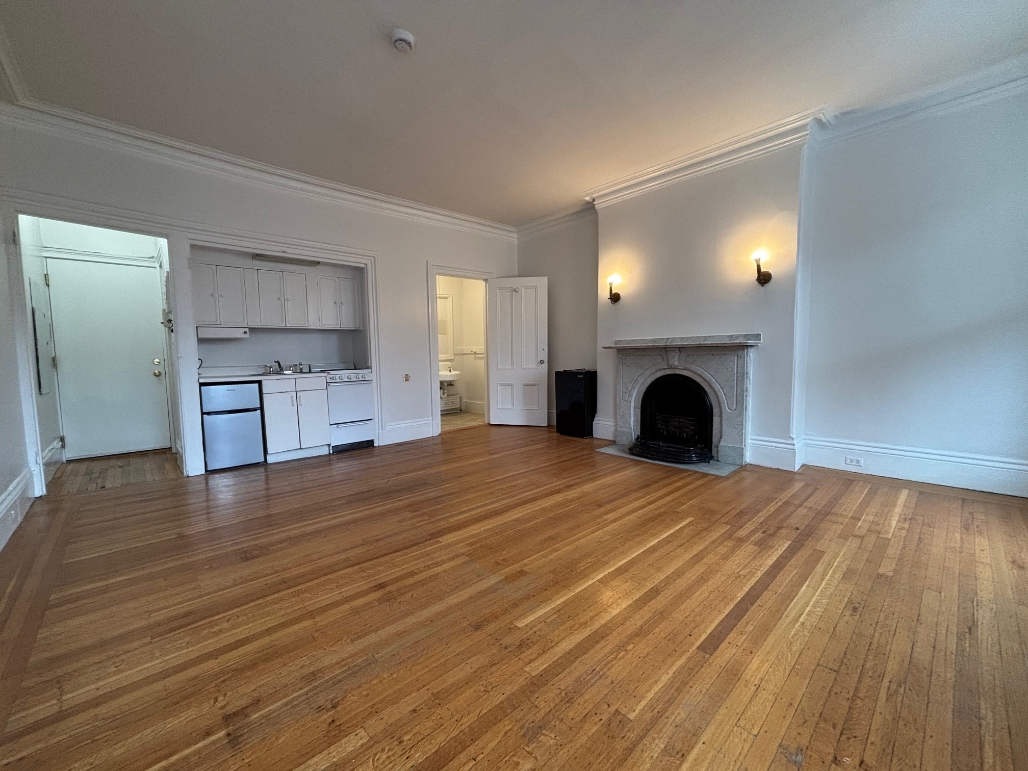 98 Charles St. # 8 Property Photo 2