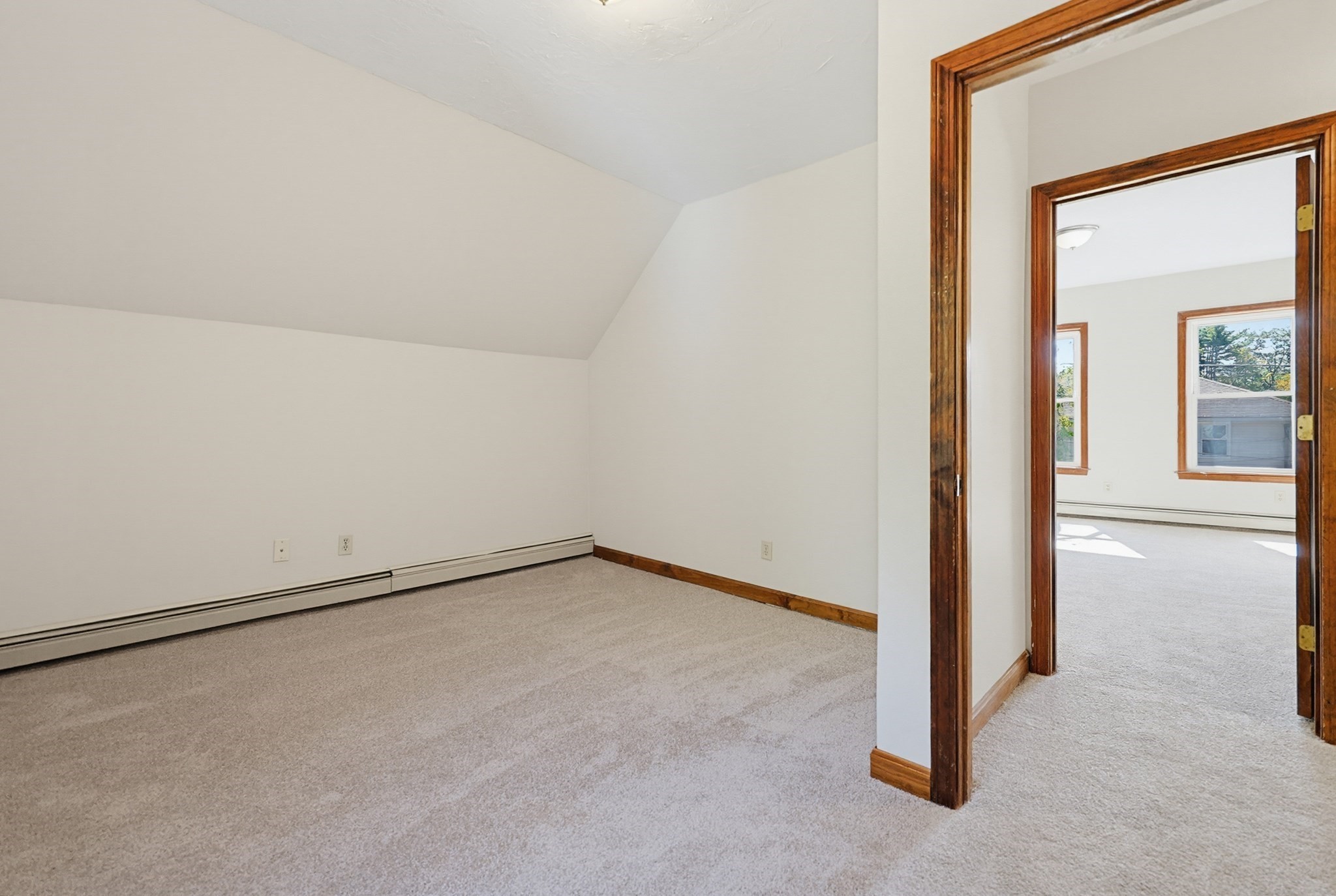 37 Logan Ave Property Photo 28