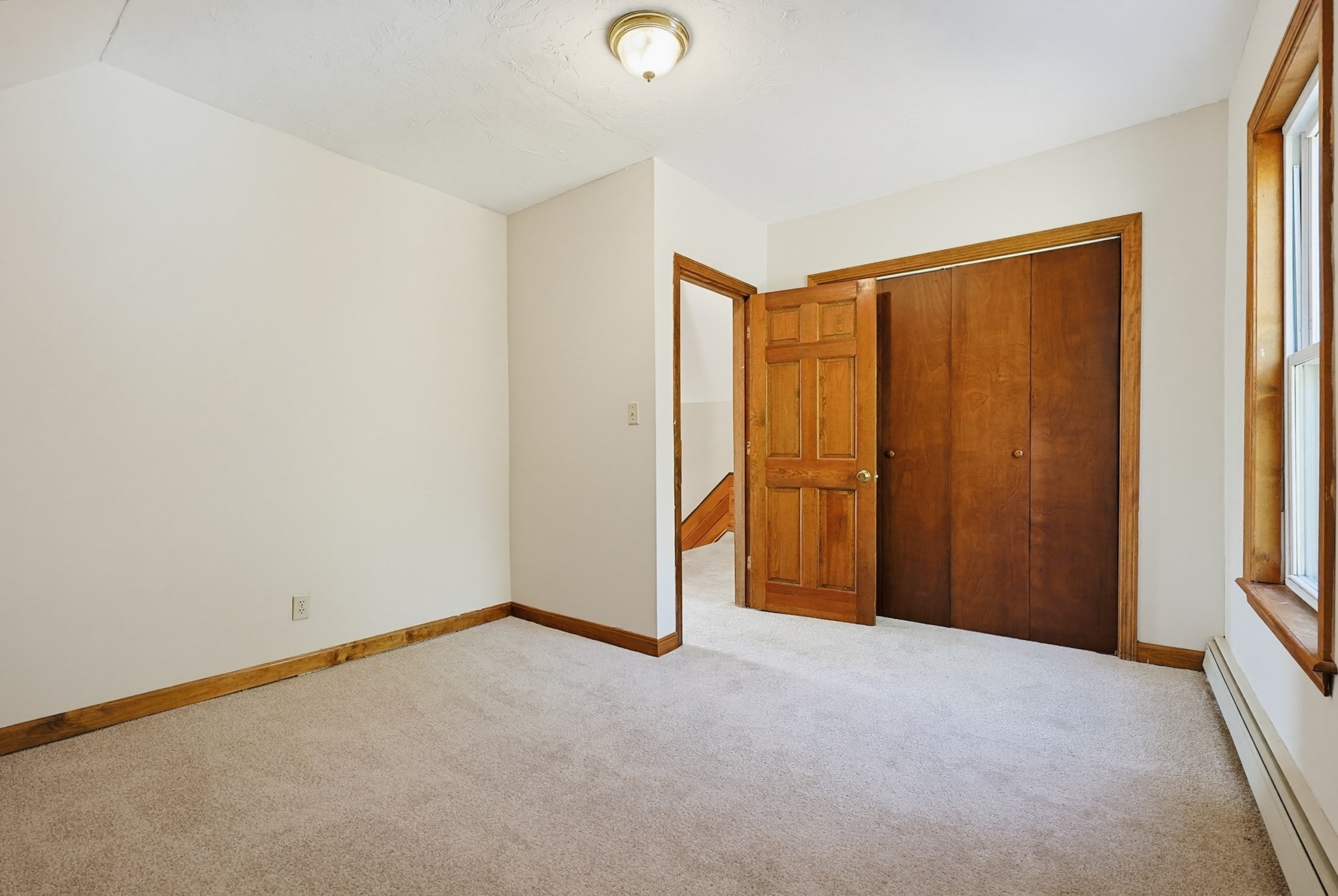 37 Logan Ave Property Photo 29