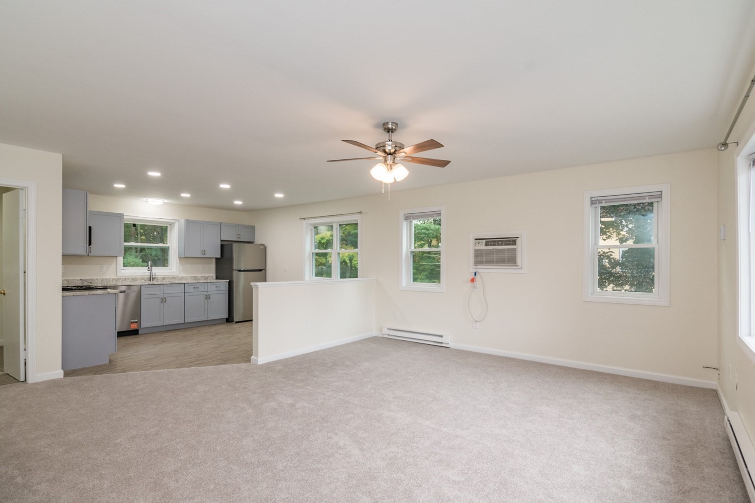 1285 Calkins Rd # B Property Photo 2