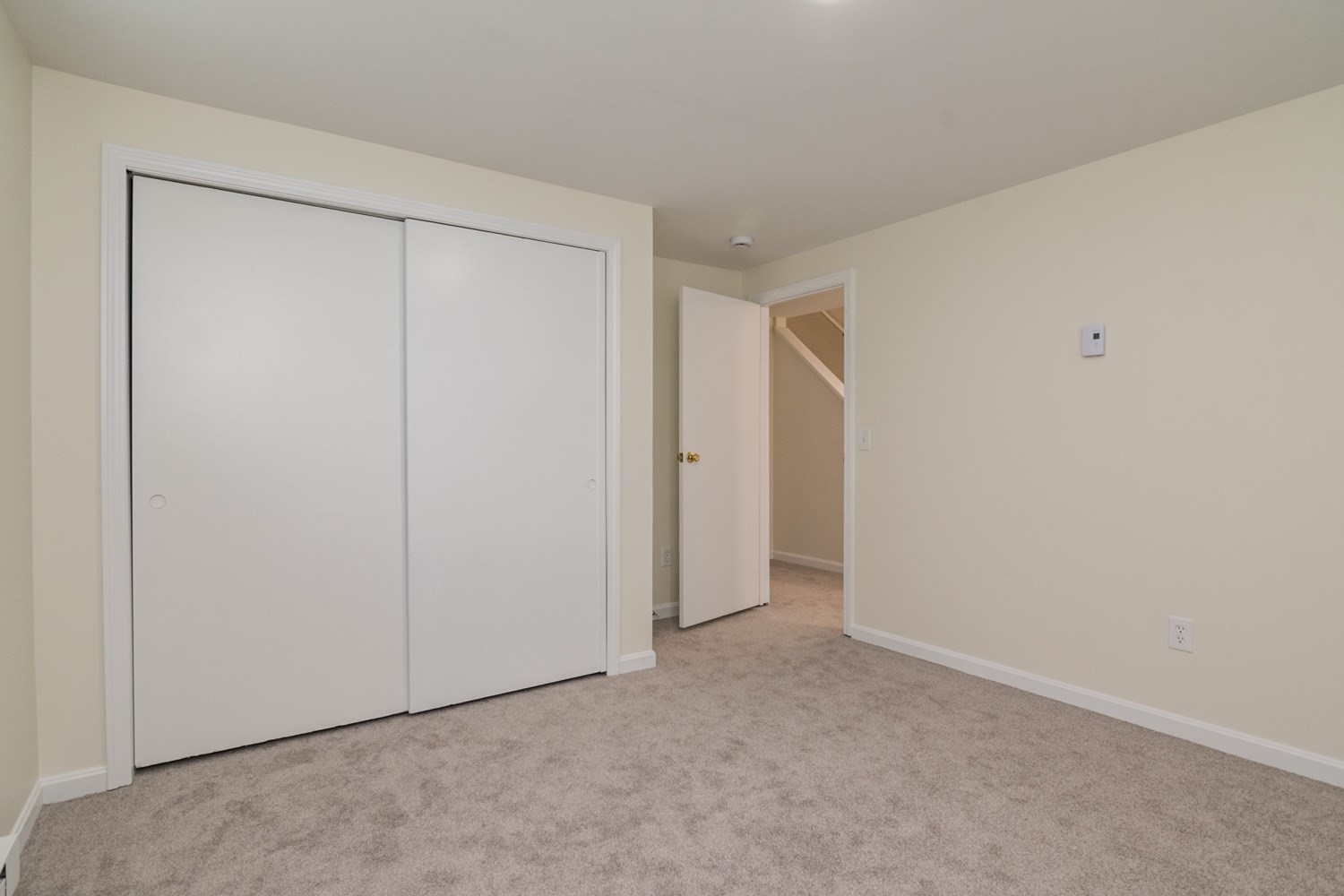 1285 Calkins Rd # B Property Photo 12