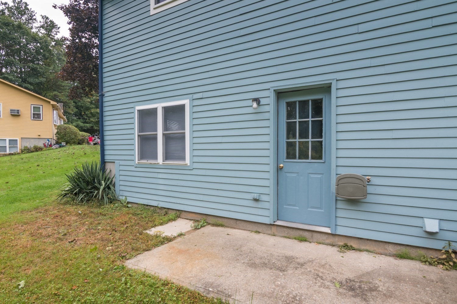 1285 Calkins Rd # B Property Photo 14