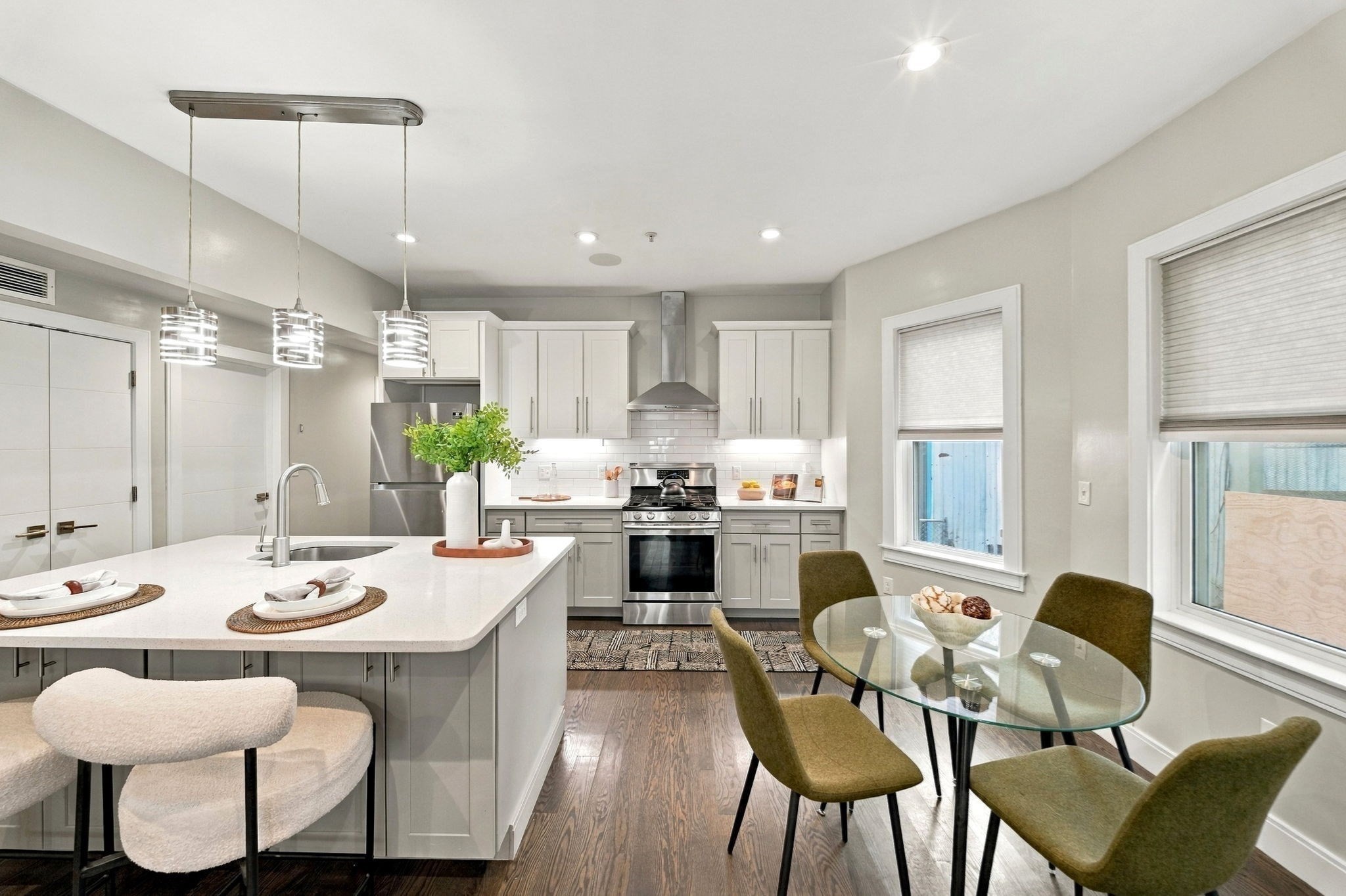 9 Lithgow St # 1 Property Photo 7