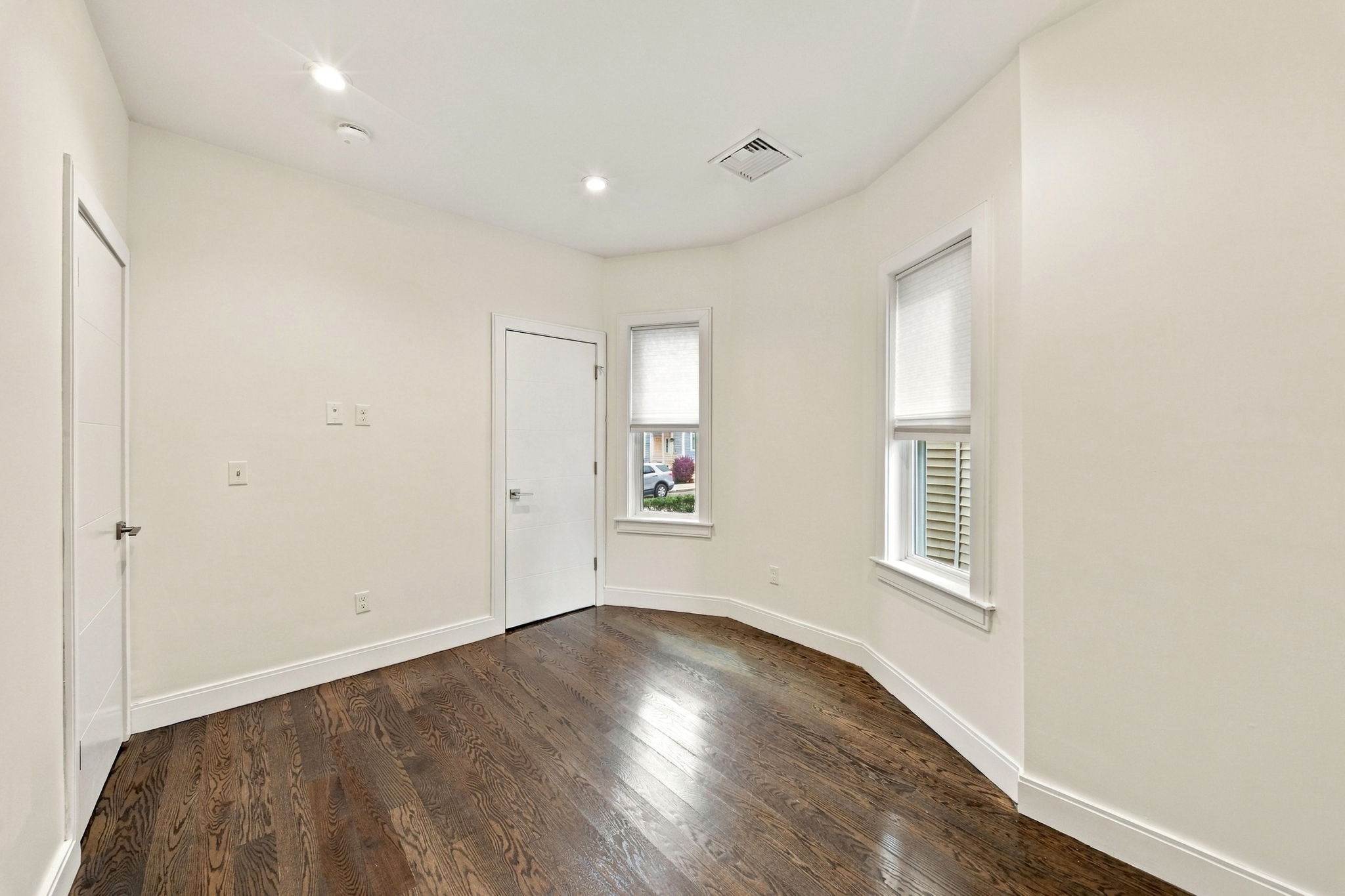9 Lithgow St # 1 Property Photo 20