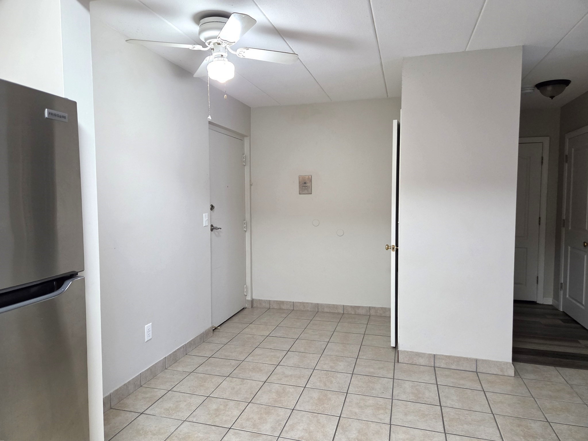 566 Washington Street # 16 Property Photo 14